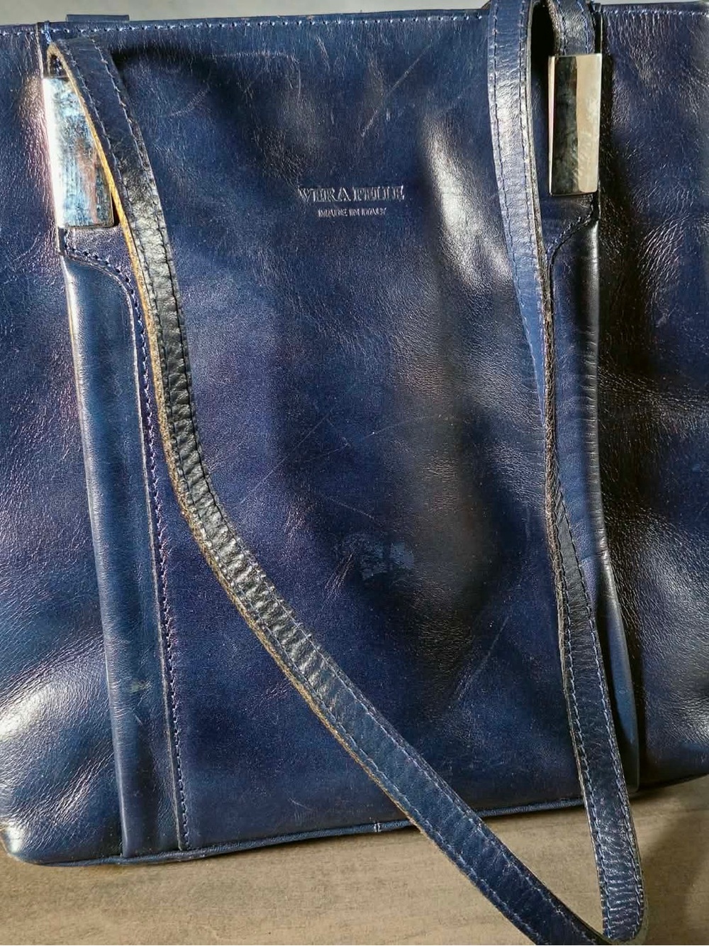 Verre Pelle Italy Navy Leather Shoulder Bag - Stylish Everyday Carry